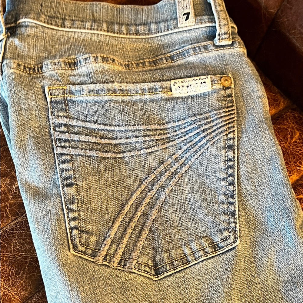 7 For All Mankind Women's Jeans in Light Denim